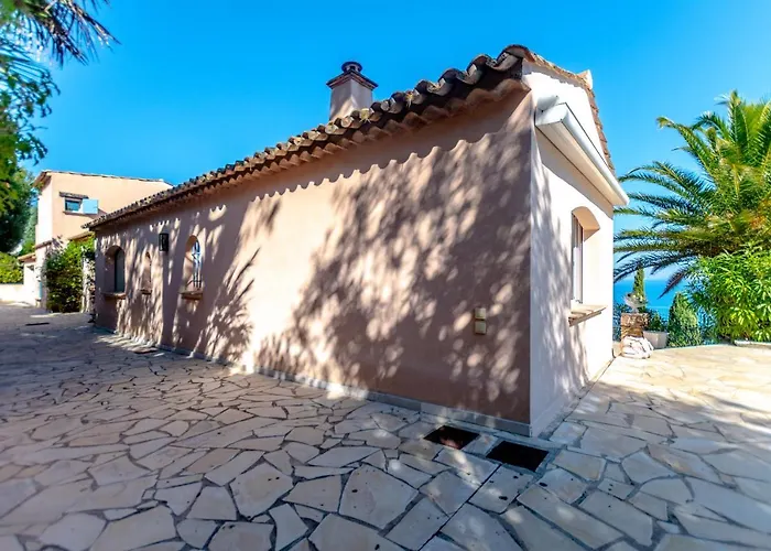 Willa Superbe Villa, Incroyable Vue Mer, Piscine Chauffee, Climatisee Sainte-Maxime