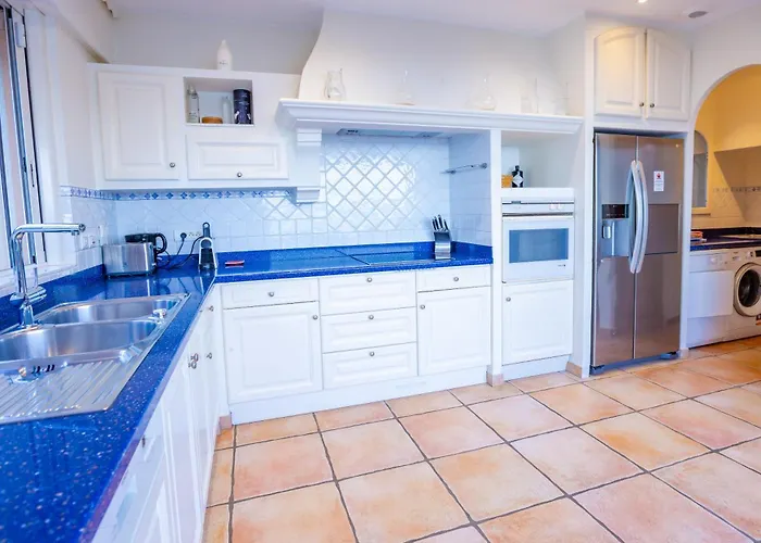 Superbe Villa, Incroyable Vue Mer, Piscine Chauffee, Climatisee Сент-Максім