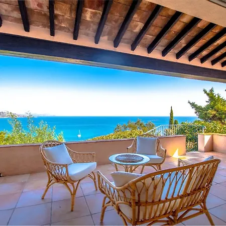 Superbe Villa, Incroyable Vue Mer, Piscine Chauffee, Climatisee Sainte-Maxime