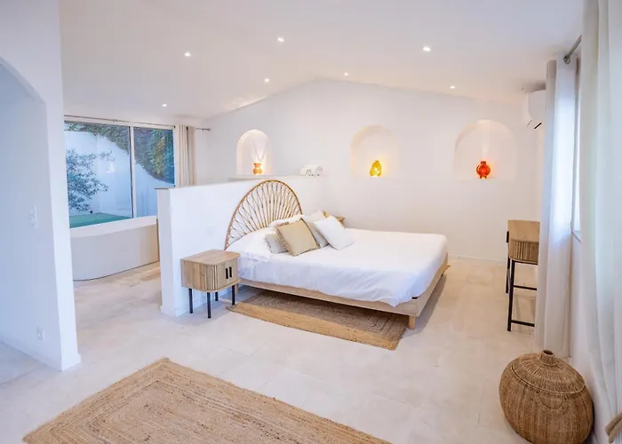 Superbe Villa, Incroyable Vue Mer, Piscine Chauffee, Climatisee Sainte-Maxime